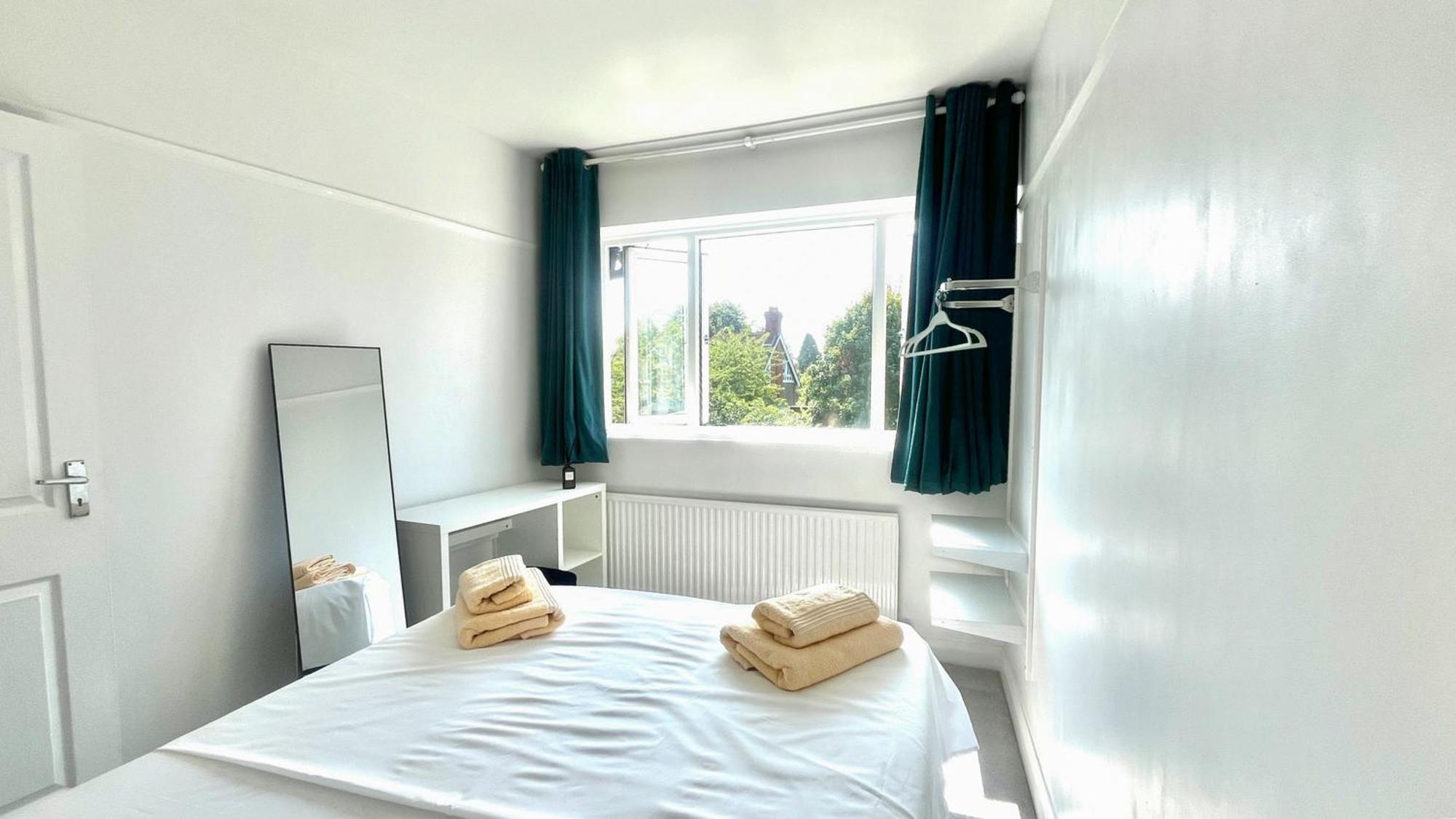 Modern 1 Bedroom Apt In Maidenhead Nr River Thames Taplow Luaran gambar